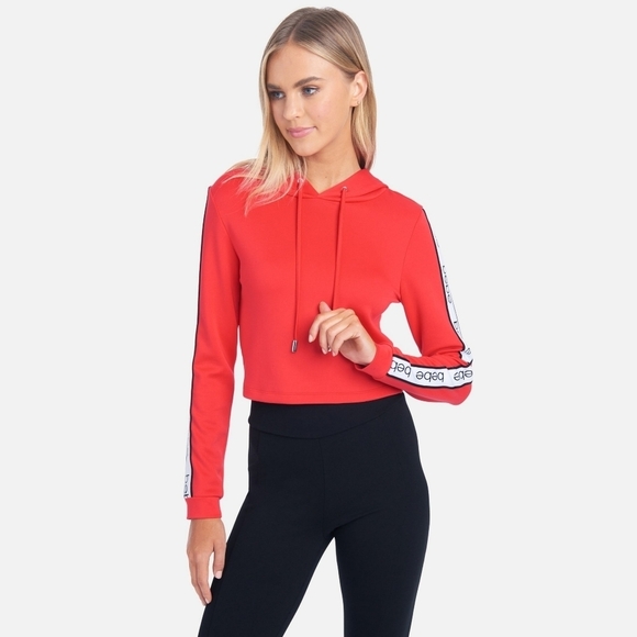 BEBE ✦ Red Pullover Hoodie ✦ Logo Sleeve Taping Waist-Length Athleisure Size XL - Picture 4 of 10